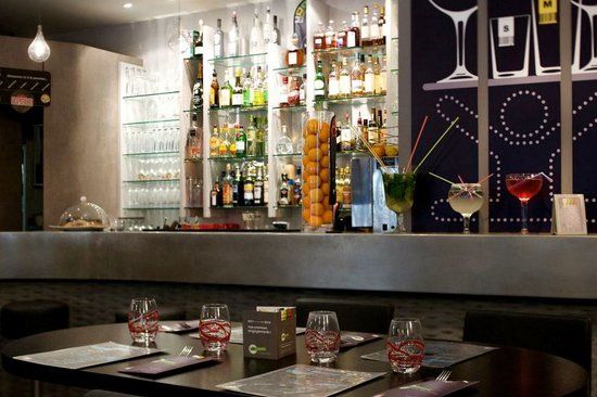 Bar Restaurant Terrace